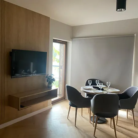 Szklarska Krokus 2 - Wysoki Standard, Szlaki W Góry 100 Metrów, światłowód, Wifi, Agd, Parking Bezpłatny Apartamento